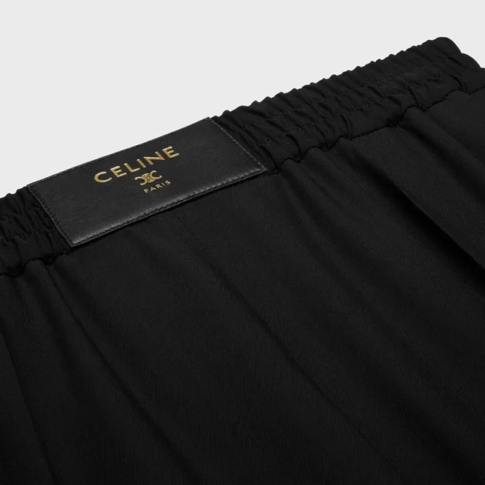 Pantaloni in tessuto di lana leggera Pantaloni in tessuto di lana leggera