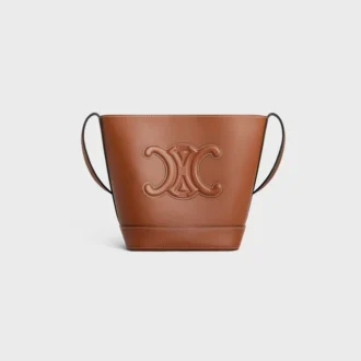 Piccola borsa a secchiello Cuir Triomphe in pelle di vitello liscia