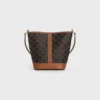 Piccola borsa a secchiello in Triomphe Canvas e pelle di vitello Piccola borsa a secchiello in Triomphe Canvas e pelle di vitello