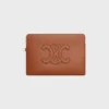 Piccola pochette con tracolla Cuir Triomphe in pelle di vitello liscia Piccola pochette con tracolla Cuir Triomphe in pelle di vitello liscia