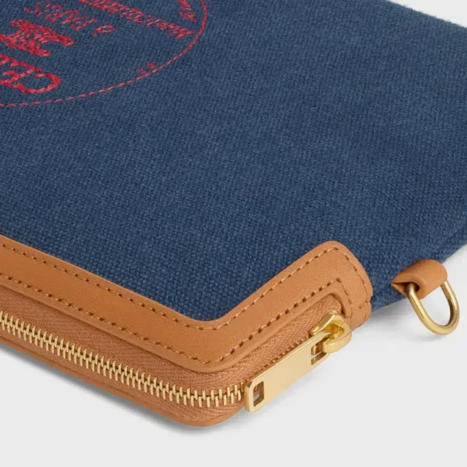 Piccola pochette con tracolla Cuir Triomphe in tessuto con ricami Piccola pochette con tracolla Cuir Triomphe in tessuto con ricami