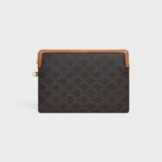 Piccola pochette con tracolla Cuir Triomphe in Triomphe Canvas e pelle di vitello