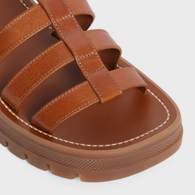 Sandalo CELINE Clea Triomphe in pelle di vitello – Concia vegetale Sandalo CELINE Clea Triomphe in pelle di vitello – Concia vegetale
