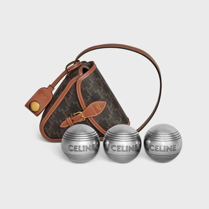 Set da petanque CELINE in Triomphe Canvas e pelle di vitello Set da petanque CELINE in Triomphe Canvas e pelle di vitello