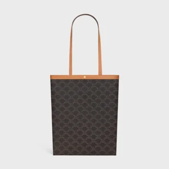 Shopper media piatta in Triomphe Canvas Shopper media piatta in Triomphe Canvas