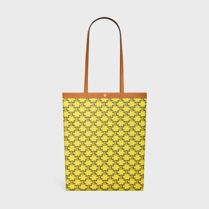 Shopper media piatta in Triomphe Canvas Shopper media piatta in Triomphe Canvas