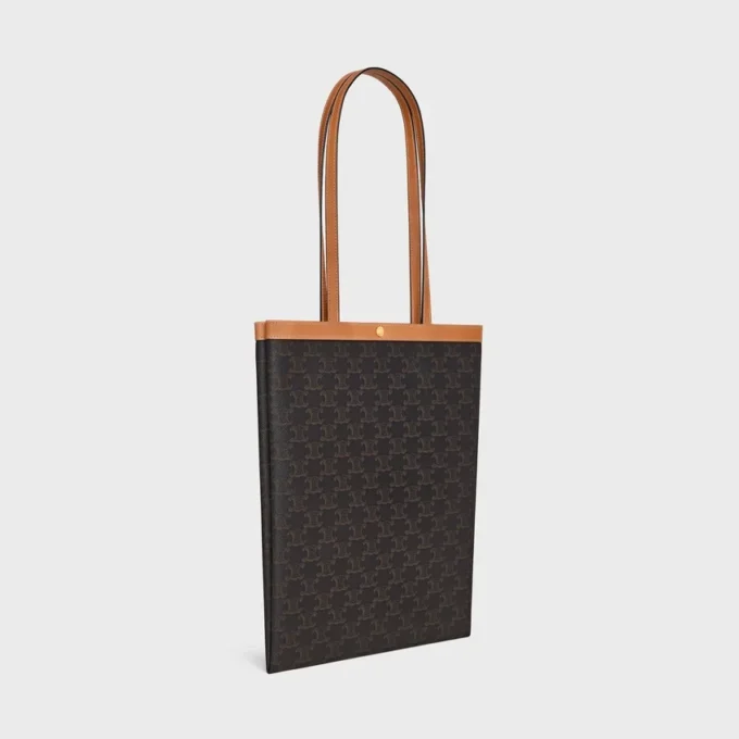 Shopper media piatta in Triomphe Canvas Shopper media piatta in Triomphe Canvas
