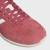 Sneaker CELINE Jogger Low con lacci e motivo Triomphe in pelle di vitello scamosciata e pelle di vitello Sneaker CELINE Jogger Low con lacci e motivo Triomphe in pelle di vitello scamosciata e pelle di vitello