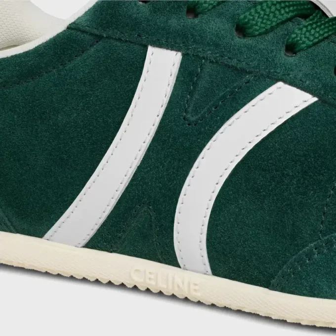 Sneaker CELINE Jogger Low con lacci e motivo Triomphe in pelle di vitello scamosciata e pelle di vitello Sneaker CELINE Jogger Low con lacci e motivo Triomphe in pelle di vitello scamosciata e pelle di vitello