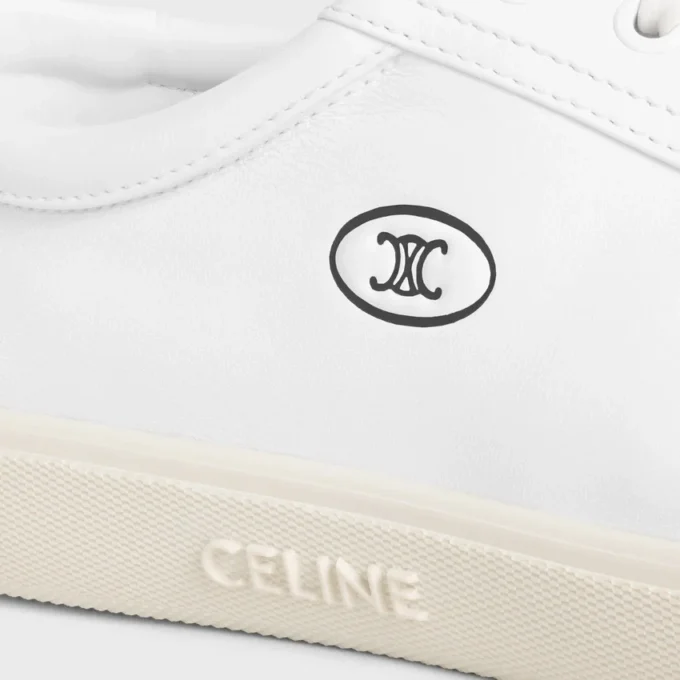Sneaker CELINE Lou Low con lacci e motivo Triomphe in pelle di agnello Sneaker CELINE Lou Low con lacci e motivo Triomphe in pelle di agnello